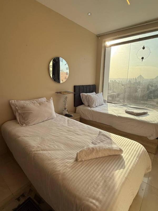 Double or Twin Room with Mountain View